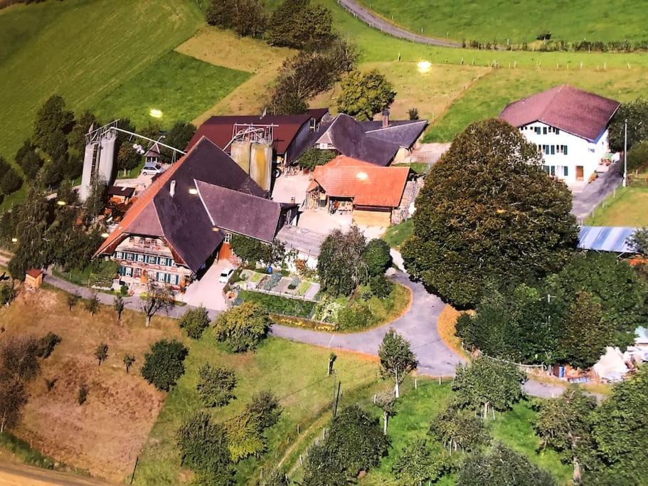 Sumiswald Ferienwohnung Auf Bauernhof Mit Hotpot Und Sauna מראה חיצוני תמונה